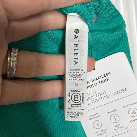 Athleta Aurora Seamless Crop Polo Top Size M NWT - Picture 8 of 8